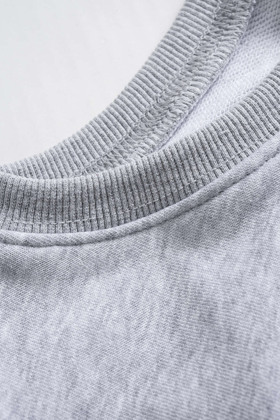 Düz Renkli Yuvarlak Yaka Çapraz Detaylı Günlük Sweatshirt