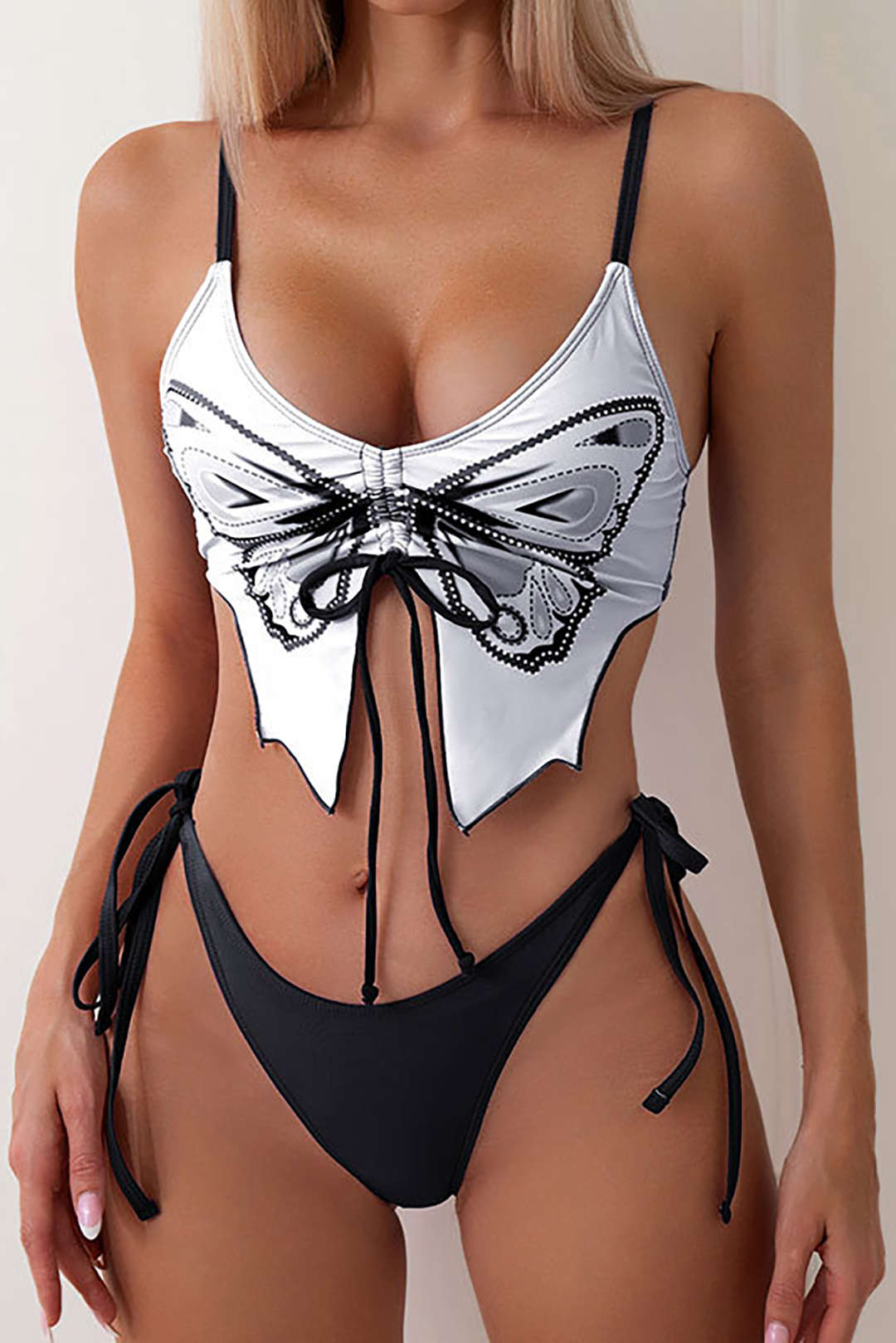 Kelebek Desenli Bikini Seti