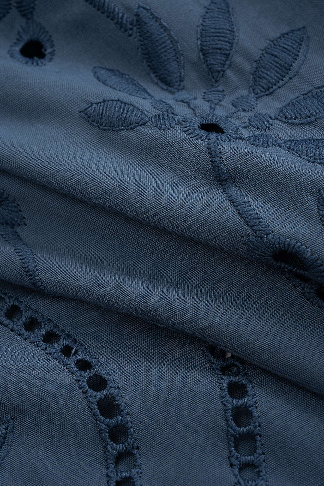 Çiçek Nakışlı Şeffaf Uzun Kollu Gömlek Polyester Kumaş