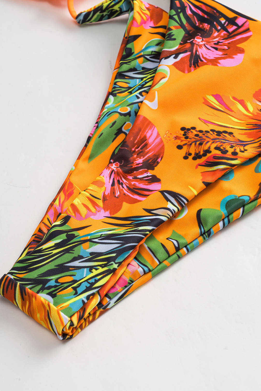 Çiçek Desenli Baskılı Ağ Mesh Kırışık Bağlama Sırt Açık Bikini ve Bağlama Detaylı Üst Set