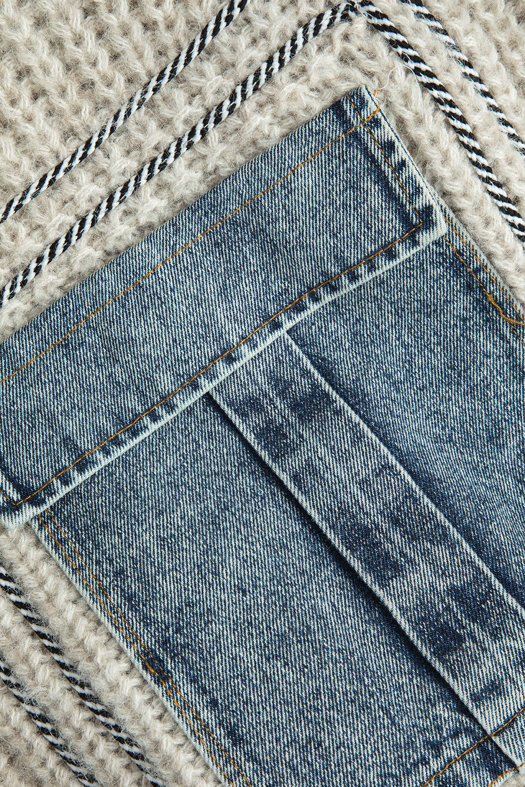 İndigo Patchwork Cepli Düğmeli Yün Karışımlı Şık Hırka