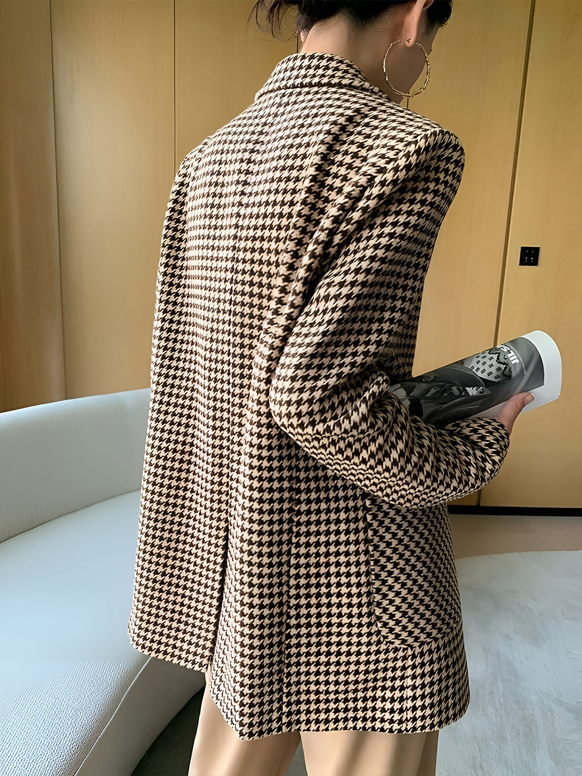 Siyah Beyaz Ekose Detaylı Kemerli Polyester Blazer