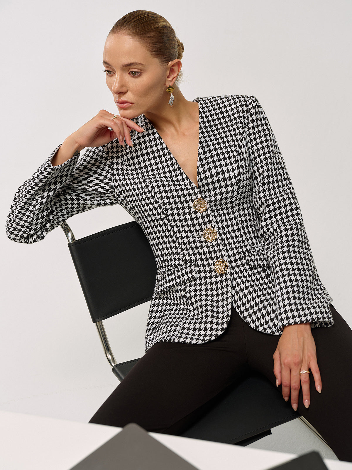 Gümüş Parıltılı Metalik Düğmeli Ekose Desenli Blazer
