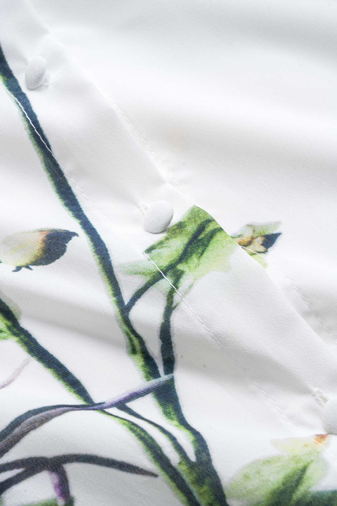 Çiçekli Desenli Düğmeli Uzun Kollu Polyester Gömlek