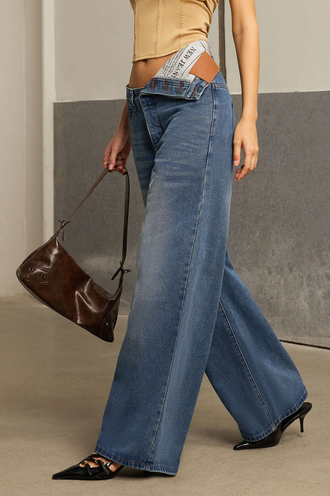 Denim Asimetrik Yüksek Bel Jean